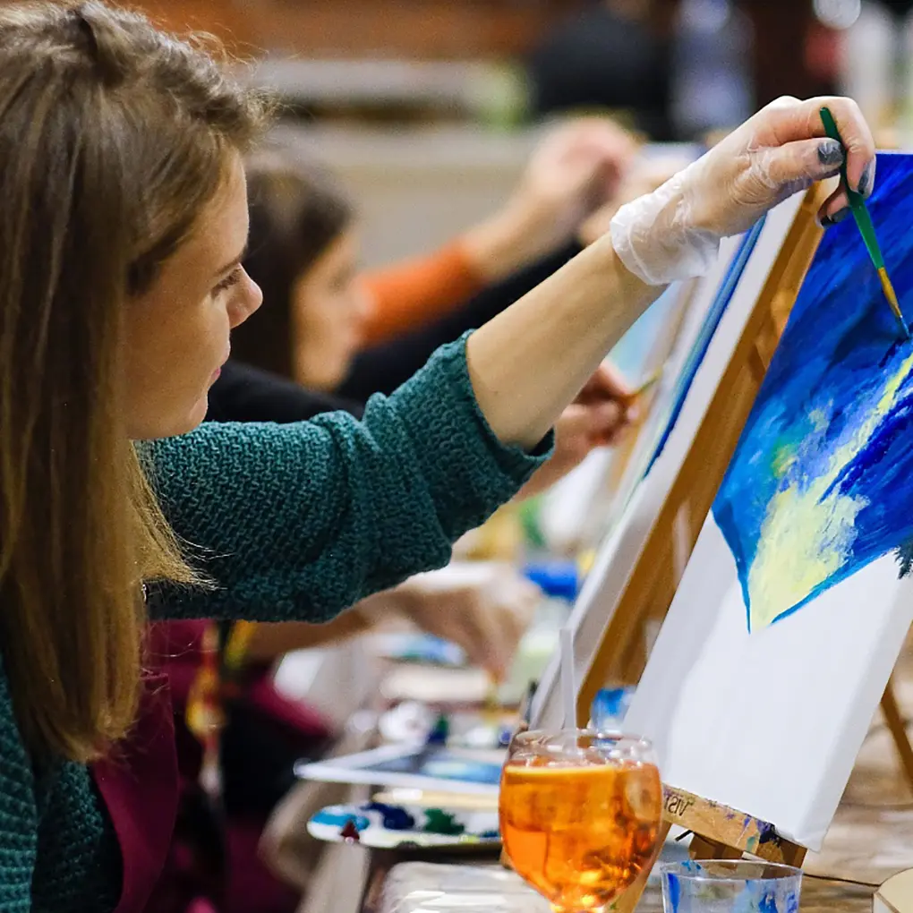 Paint and sip class in San Francisco, painting step by step